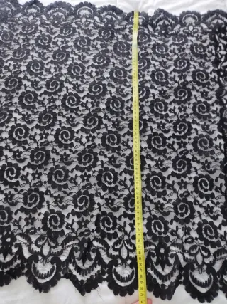 Mantilla de blonda negra