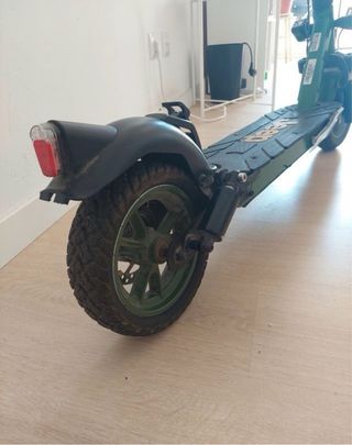 Patinete Eléctrico Jeep Verde y Negro