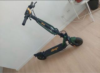Patinete Eléctrico Jeep Verde y Negro