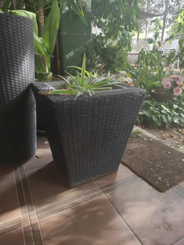 Juego 2 Maceteros Mimbre Negro/Marrón