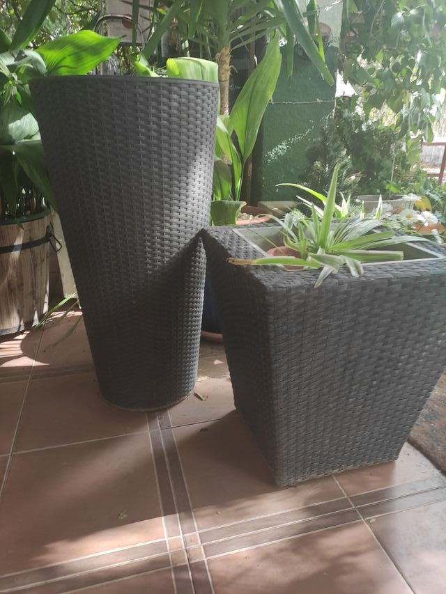 Juego 2 Maceteros Mimbre Negro/Marrón