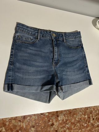 Pantalón corto vaquero azul