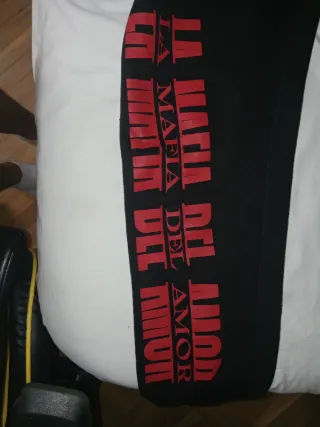Chándal Rojo y Negro mafia del amor 