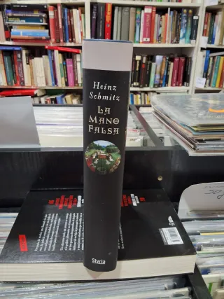 LA MANO FALSA