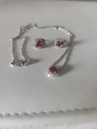Conjunto Collar y Pendientes Plata y Rubí.