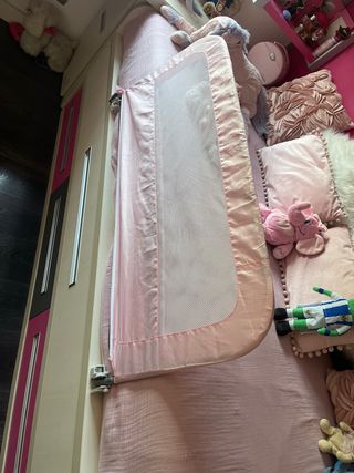 Barrera de seguridad para cama infantil
