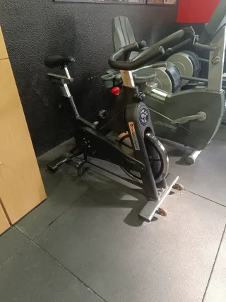 Bicicleta Estática Tomahawk