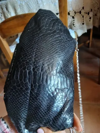 Pochette Gattinoni nera con tracolla