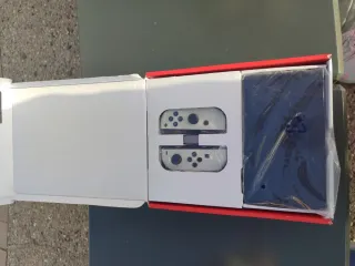 Nintendo Switch OLED bianco 