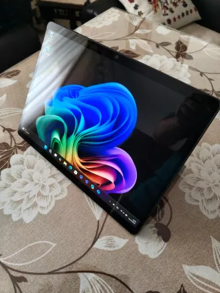 Microsoft Surface Pro 13" Snapdragon X Elite