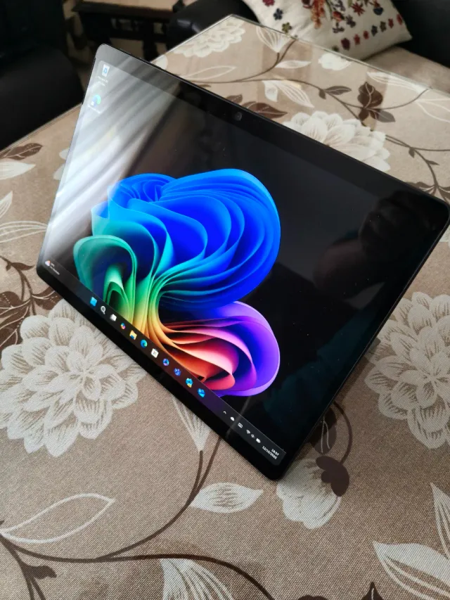Microsoft Surface Pro 13" Snapdragon X Elite