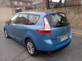 Renault Grand Scenic 2012