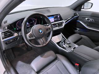 BMW Serie 3 - 320d Touring xDrive Sport Line