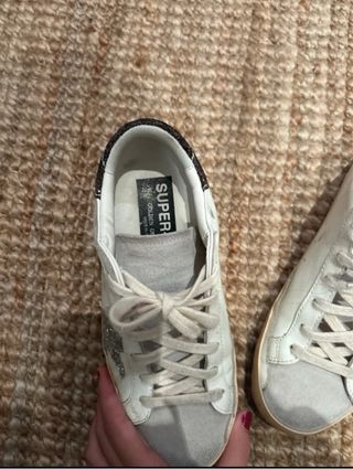 Zapatillas Golden Goose Superstar Grises y Blancas