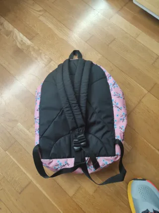 Mochila Eastpak floral rosa