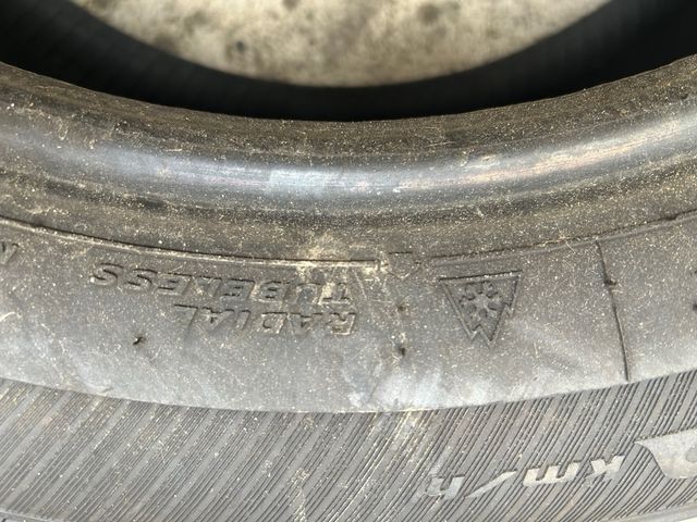 Neumáticos Invierno 215/60R17 96H