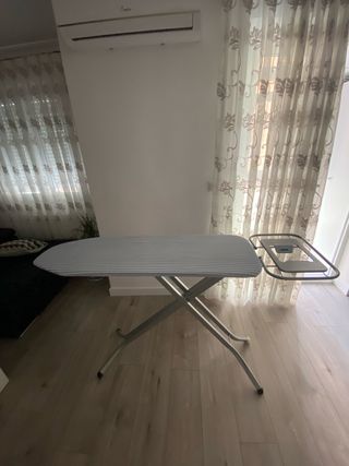 Mesa de planchar plegable