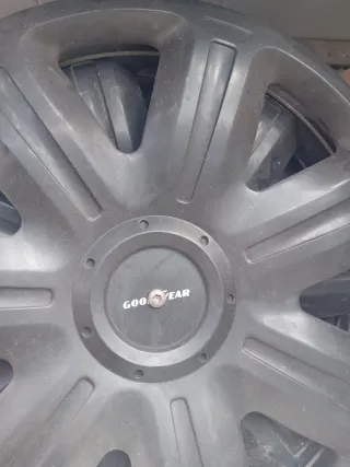 Tapacubos Goodyear Negro