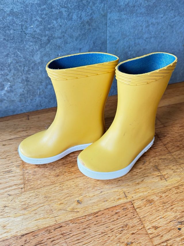 2 Botas de agua amarillas para niños