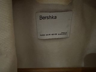 Chaqueta vaquera blanca desgastada