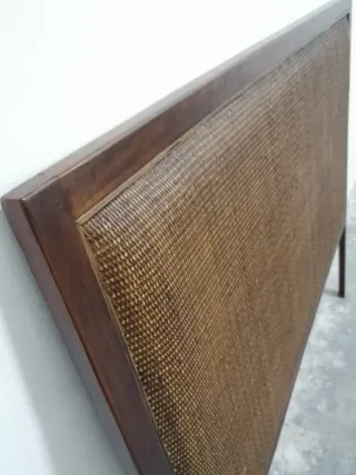 Cabezal de cama vintage de mimbre