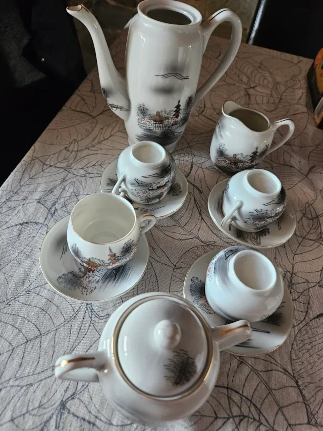 Juego de tazas de porcelana