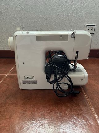 Máquina de coser Salvod