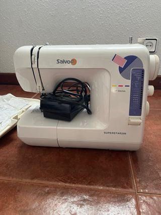 Máquina de coser Salvod