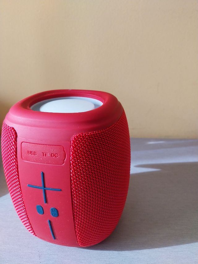 Altavoz Bluetooth Rojo Nuevo