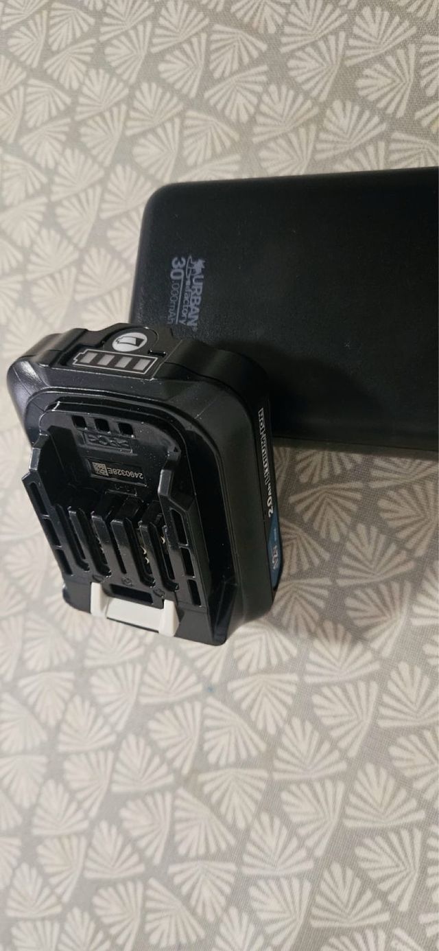 Batteria Makita 12V 2.0Ah