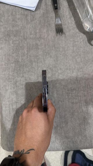 iPhone 14 Pro Max Violeta.