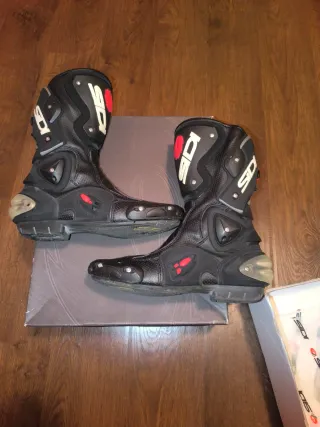 Conjunto Dainese Moto Cuero Negro Rojo