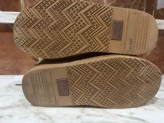 Botas australianas impermeables talla 35