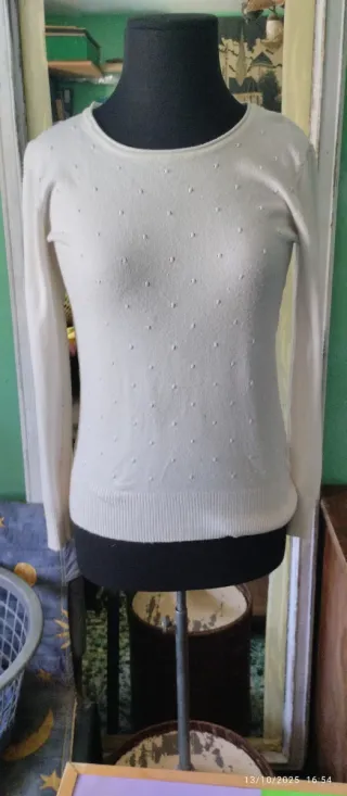 Jersey blanco con detalles
