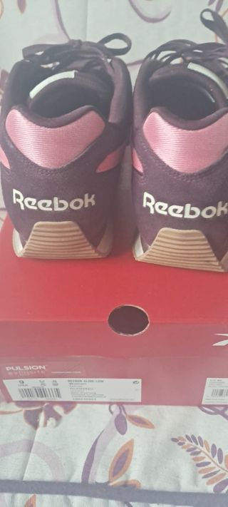 Zapatillas Reebok Moradas y Rosas