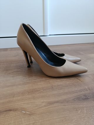 Zapatos salón Mango piel beige talla 39