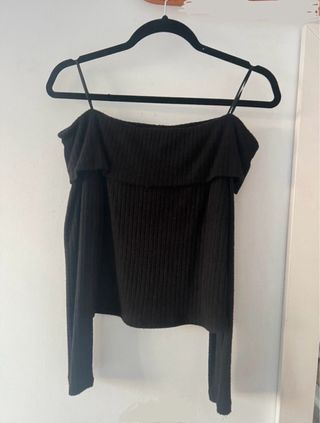 Jersey Stradivarius hombros descubiertos Talla S