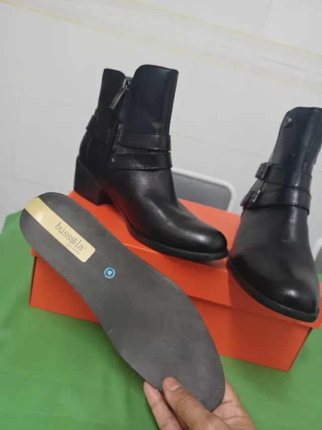 Botines de piel negros Bussola