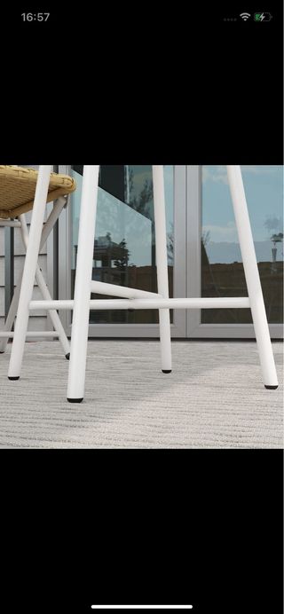 Tavolino rotondo in rattan e metallo