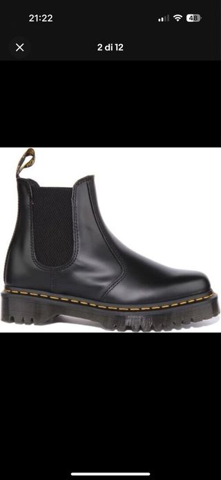 Dr. Martens Chelsea Boots Nere con cuciture gialle