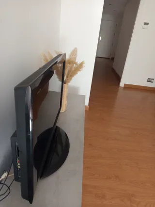 2 TVs Toshiba y LG Negras