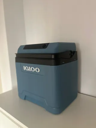 -Nevera portátil Igloo eléctrica 