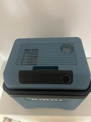 -Nevera portátil Igloo eléctrica 