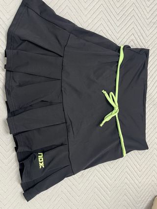Falda Padel NOX Negra y Verde