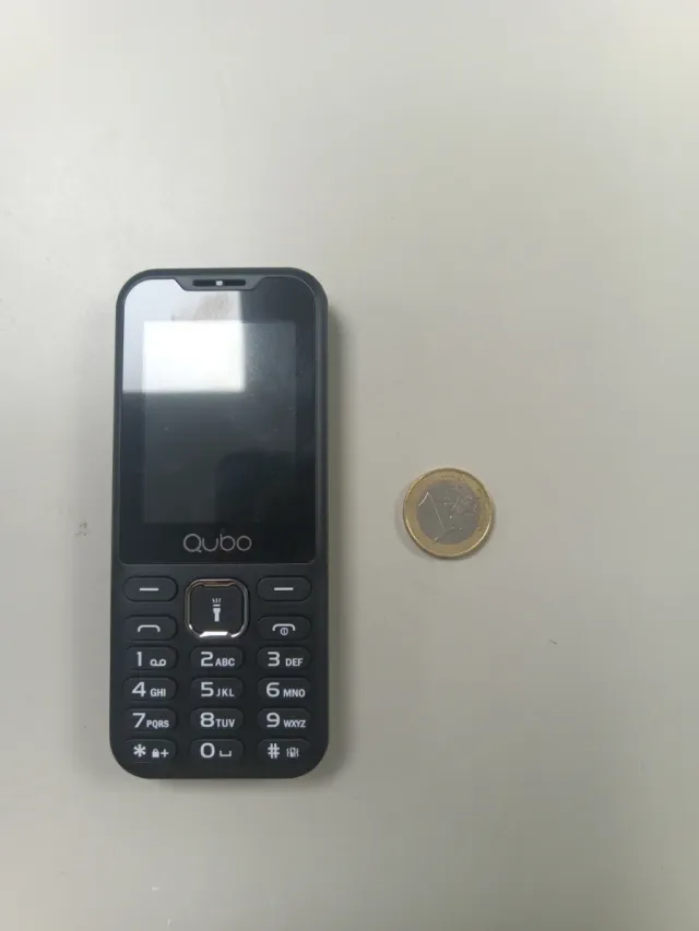 Móvil Qubo teclas. Nuevo con caja.