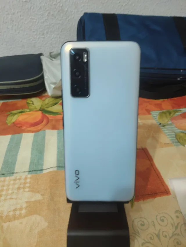 VIVO Y70 celeste con 8 GB di RAM e 128 GB ROM.