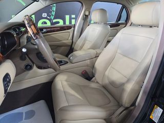 JAGUAR XJ XJ6 2.7D V6 Executive