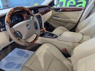 JAGUAR XJ XJ6 2.7D V6 Executive