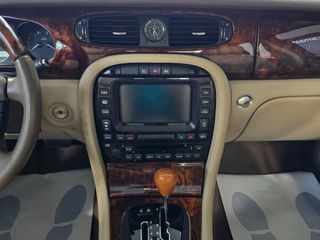 JAGUAR XJ XJ6 2.7D V6 Executive