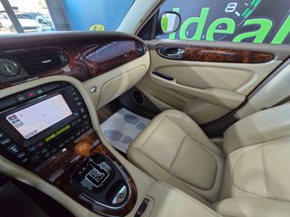 JAGUAR XJ XJ6 2.7D V6 Executive